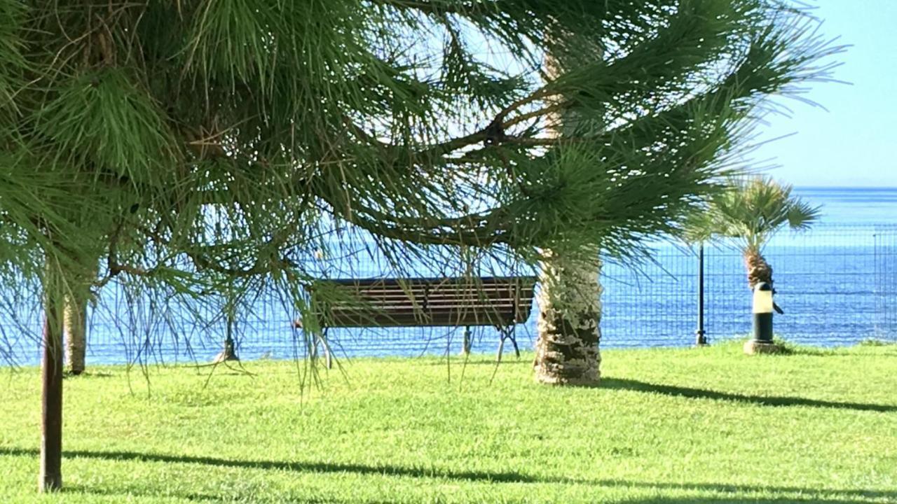 Sitio de Calahonda Mi Capricho 9A Beachfront- Apartment With Sea View - Costa Del Sol מראה חיצוני תמונה